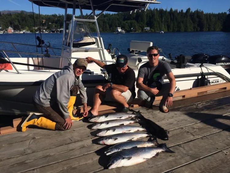 Woods End Landing Hotel Bamfield Екстериор снимка